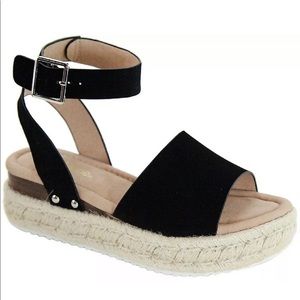 Espadrille platform sandals